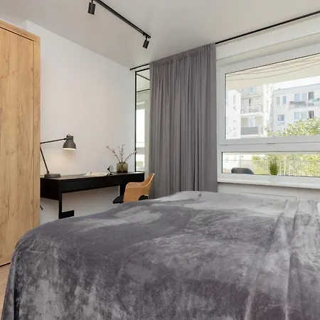 Warsaw Stylish By Renters